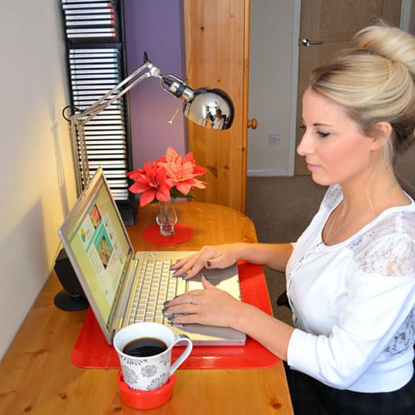 tenura-porte-gobelet-rouge-teletravail tenura-porte-gobelet-rouge-teletravail