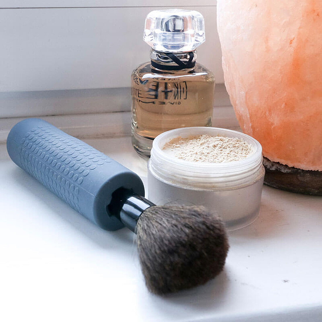 t-cg-1-cutlery-grips-for-makeup-brushes-1-web-1