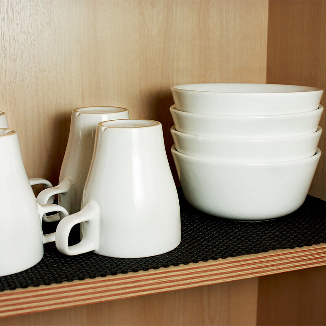 t-net-black-non-slip-fabric-cupboard-lining-1-web