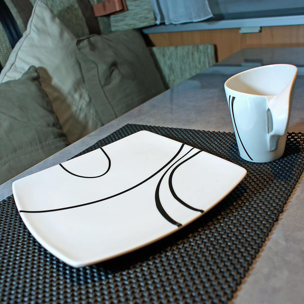 T-NET-Black-Non-Slip-Fabric-Tablemat-1