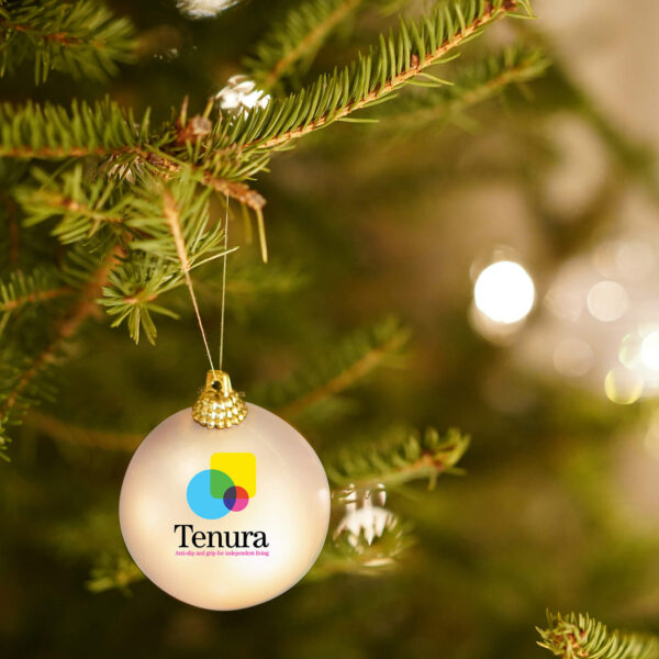 Logo-Tenura-Sur-Boule-De-Noël Logo-Tenura-Sur-Boule-De-Noël