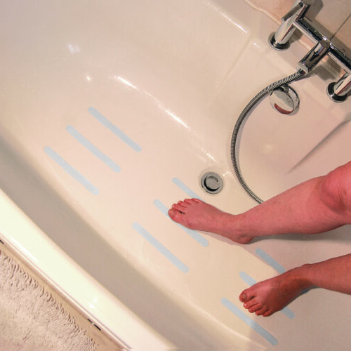 T-AQUA-S-Clear-Bathroom-Strips-In-Bath-1